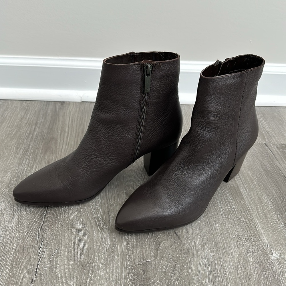 Aquatalia Giana Tumbled Leather Ankle Boots | Size 9 ⚠️ FITS LIKE 8.5 ⚠️ Brown